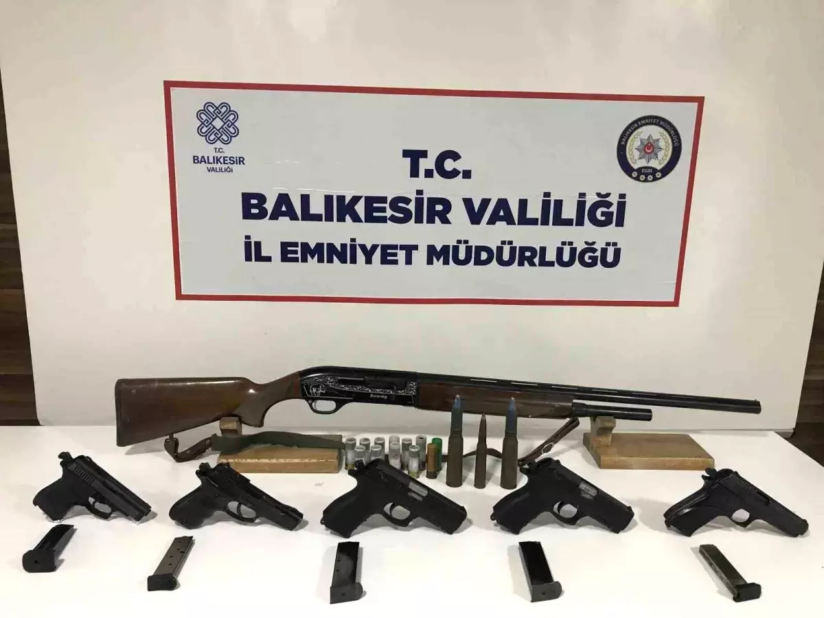 Bandırma’da Ruhsatsız Silah Operasyonu