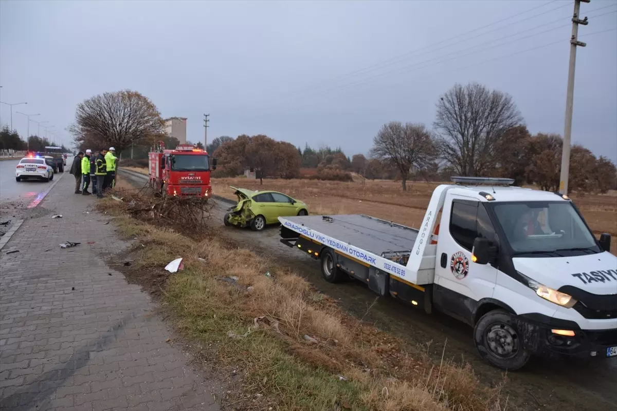 Banaz’da Trafik Kazası: 2 Yaralı